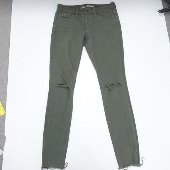 Universal Thread Skinny Jeans Womens 4 Green Denim Distressed Frayed Hem Zip-Fly - Picture 1 of 8